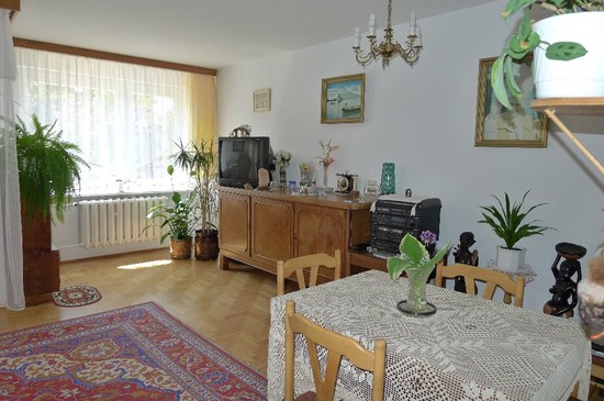 <h2>Dom w cichej i spokojnej cz�ci Osowy. 
</h2> <h3>Cena: 555.000,00 </h3> <a href='index.cgi?action=11&cmd=VDT_EDIT&idn=802'>Wi�cej...</a>