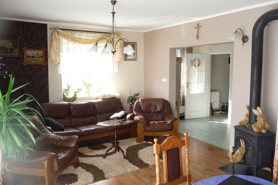 <h2>Sprzedam dom w cichej i spokojnej cz�ci Osowy.</h2> <h3>Cena: 630.000,00 </h3> <a href='index.cgi?action=11&cmd=VDT_EDIT&idn=908'>Wi�cej...</a>